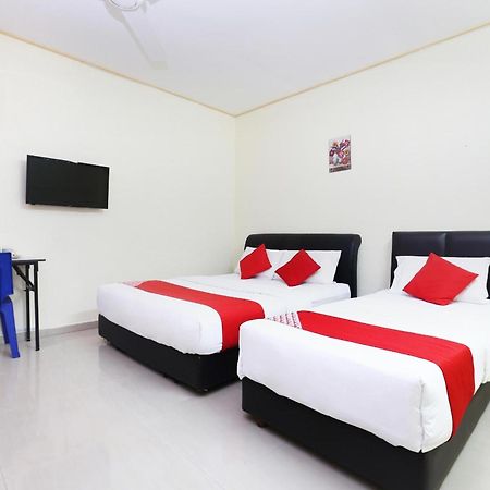 Super Oyo 89640 Hotel Pelangi Marang Exterior foto